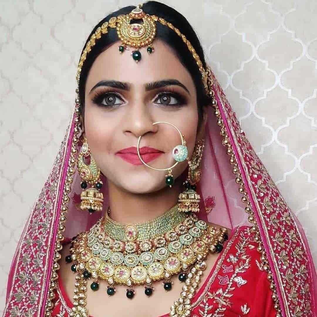 Ashi Pretty Woman Beauty in Khandari,Agra Best Beauty Parlours in