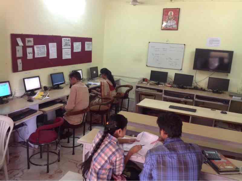 Sanmati Computer Centre Photos, Shah Ganj, Agra Pictures & Images