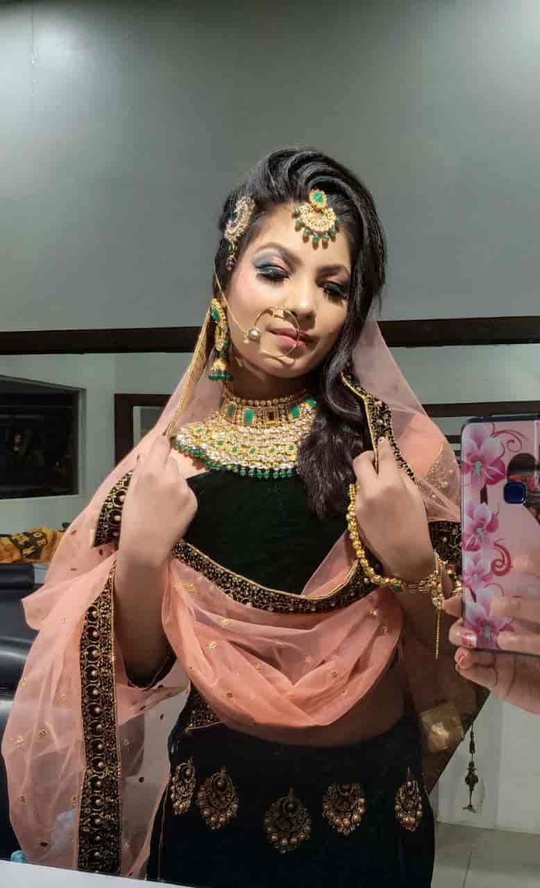 Raj creations hair and beauty in New Agra,Agra Best Salons in Agra