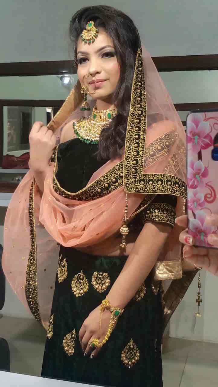 Raj creations hair and beauty in New Agra,Agra Best Salons in Agra