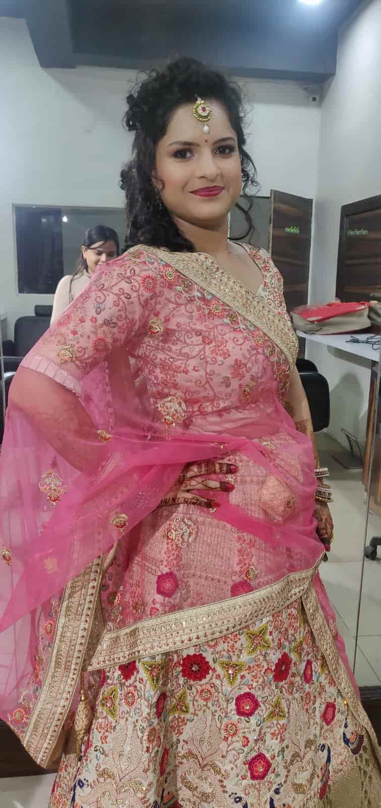 Raj creations hair and beauty in New Agra,Agra Best Salons in Agra