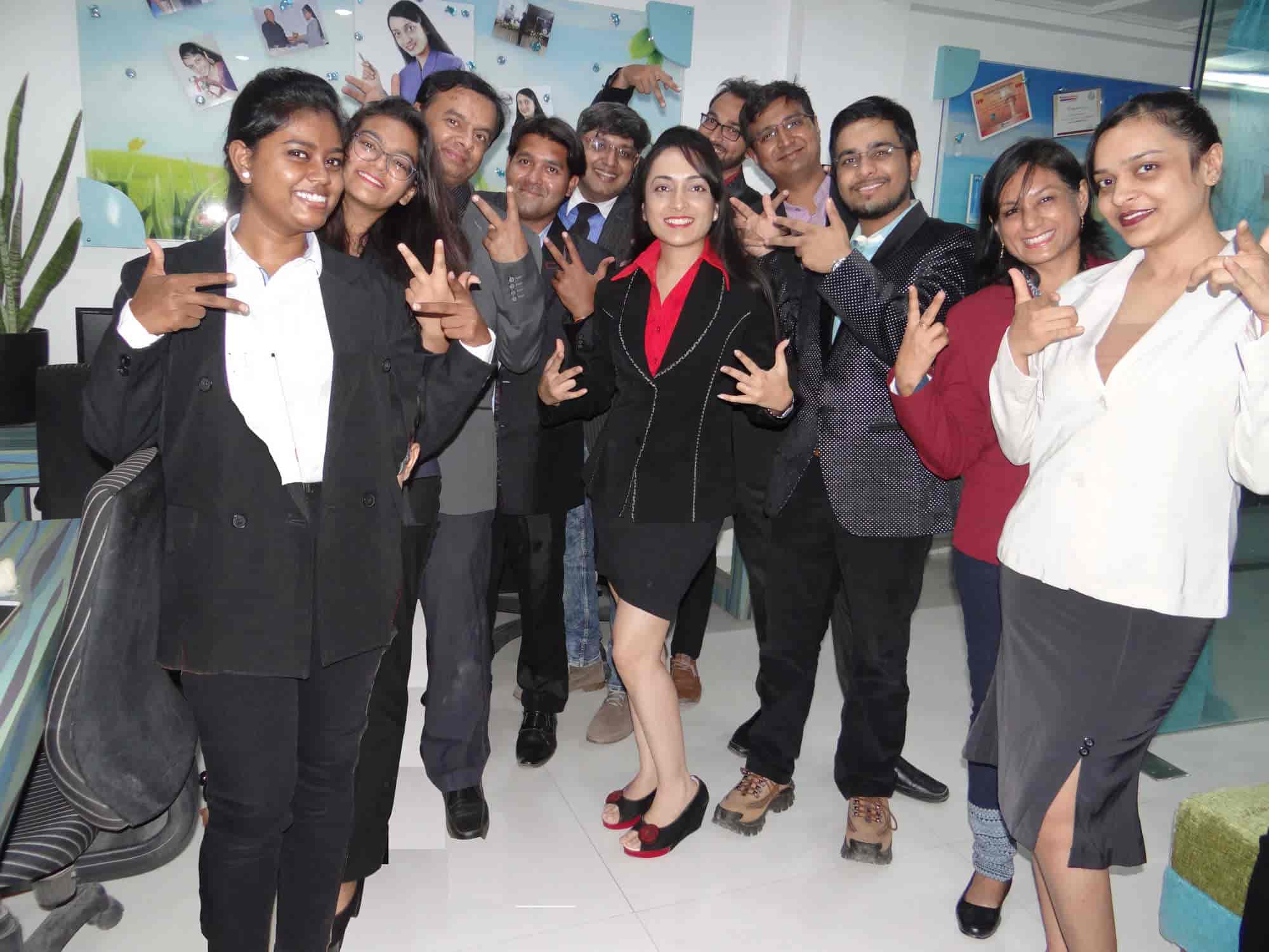 Top Placement Services For Sales Girl Executive (candidate) in Ahmedabad Best Placement