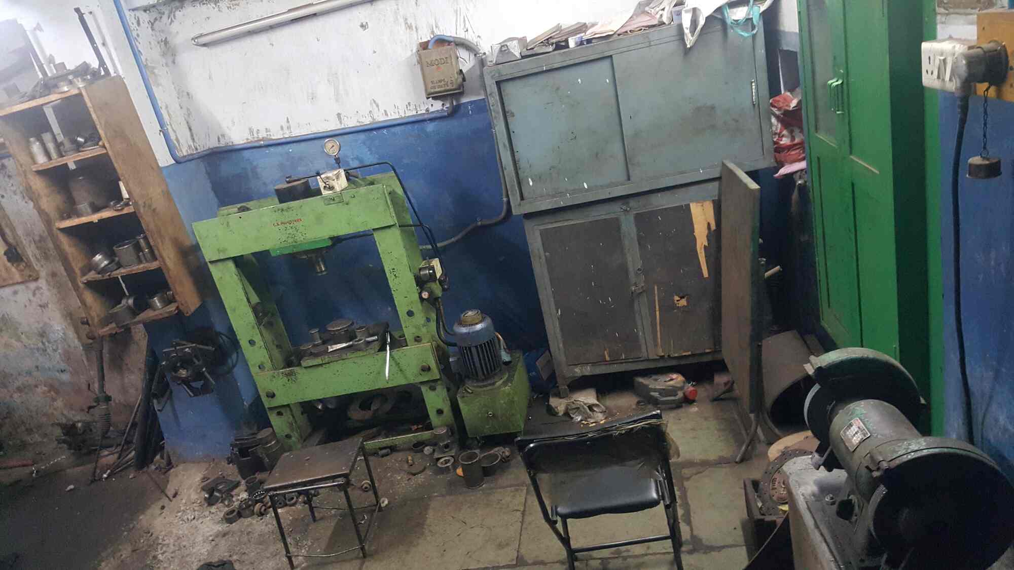 https://content.jdmagicbox.com/comp/ahmedabad/59/079p41359/catalogue/mini-engineering-works-khanpur-ahmedabad-engineering-workshops-i0gcqmf81l.jpg