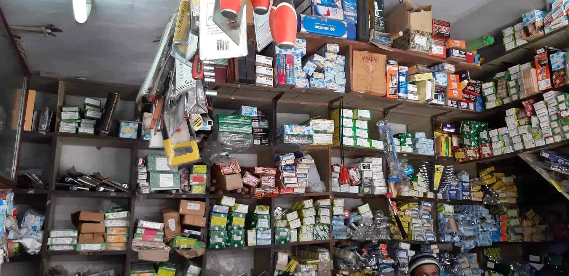 Paras Traders in Mirzapur,Ahmedabad Best Garage Tool Dealers in