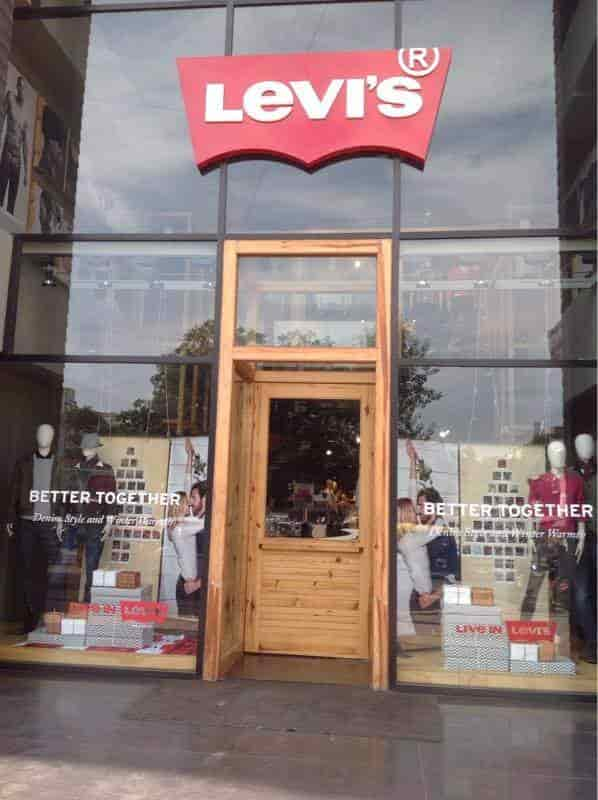 Levis best sale store nearby