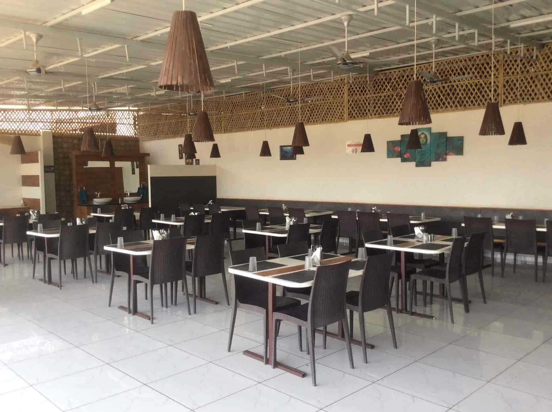 Shahi Chaska in Vaishno Devi Circle,Ahmedabad Best Gujarati