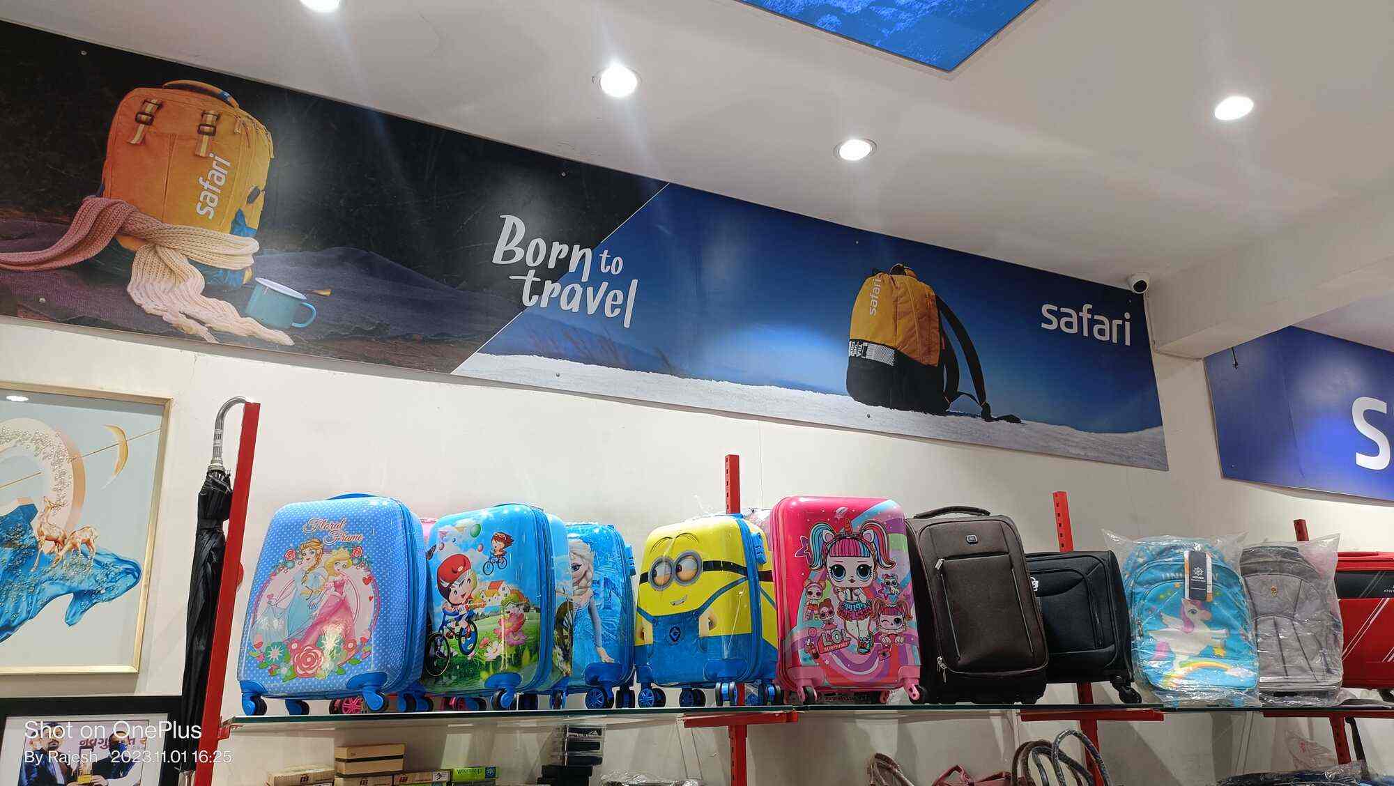 Devi Bag Shopping Mall in Kubernagar,Ahmedabad Best Bag Dealers in