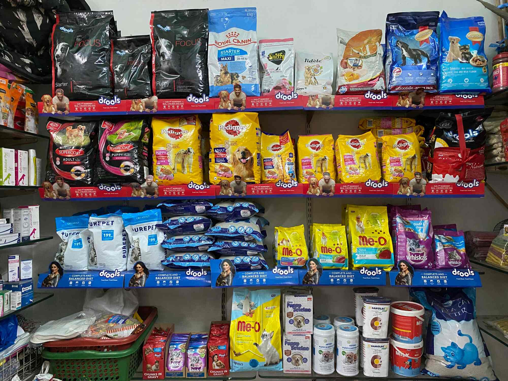 Navin Kennel And Dog World in Khokhara Mehmadabad,Ahmedabad Best