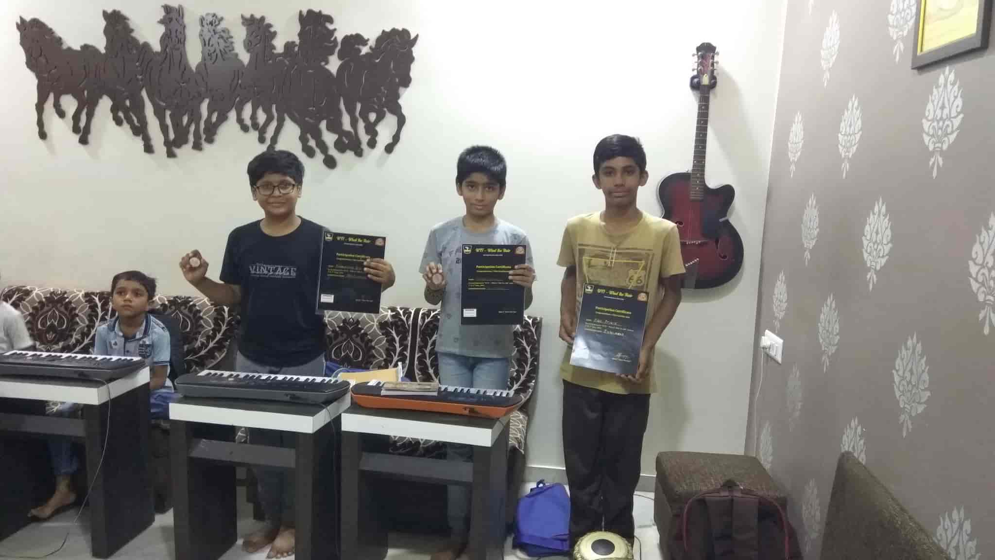 Sarswati Music Academy in Ranna park,Ahmedabad Best Music Classes in