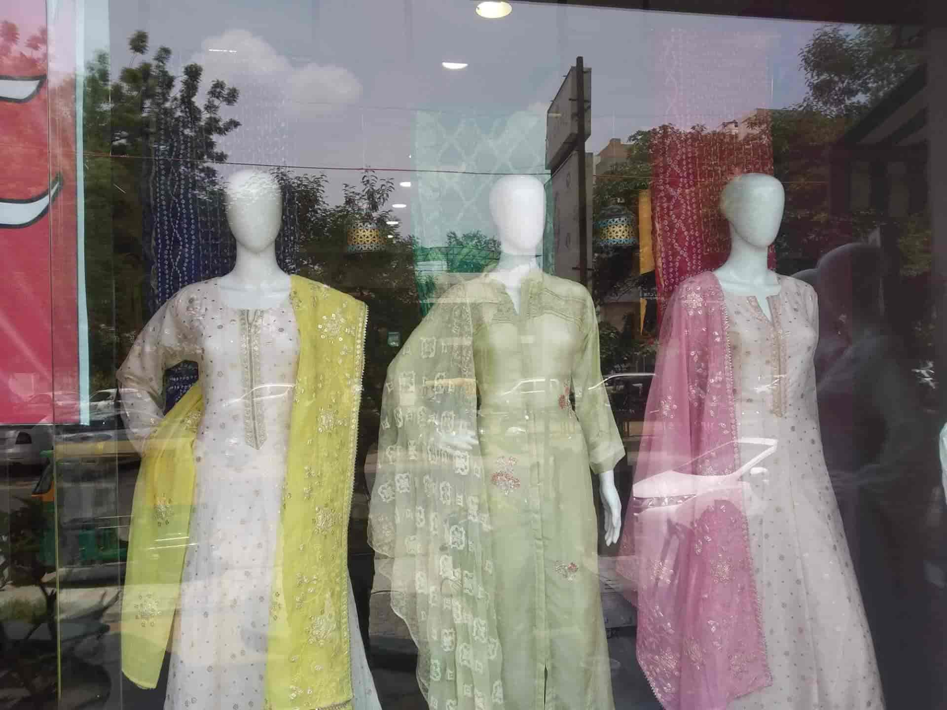 harra dress material