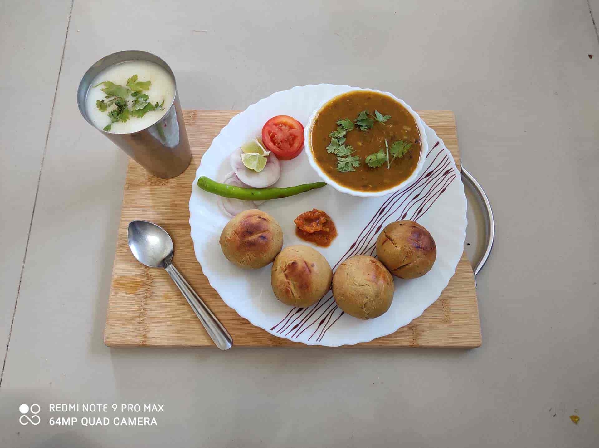 Asha Tiffin Service in Vastrapur,Ahmedabad Best Tiffin Services in