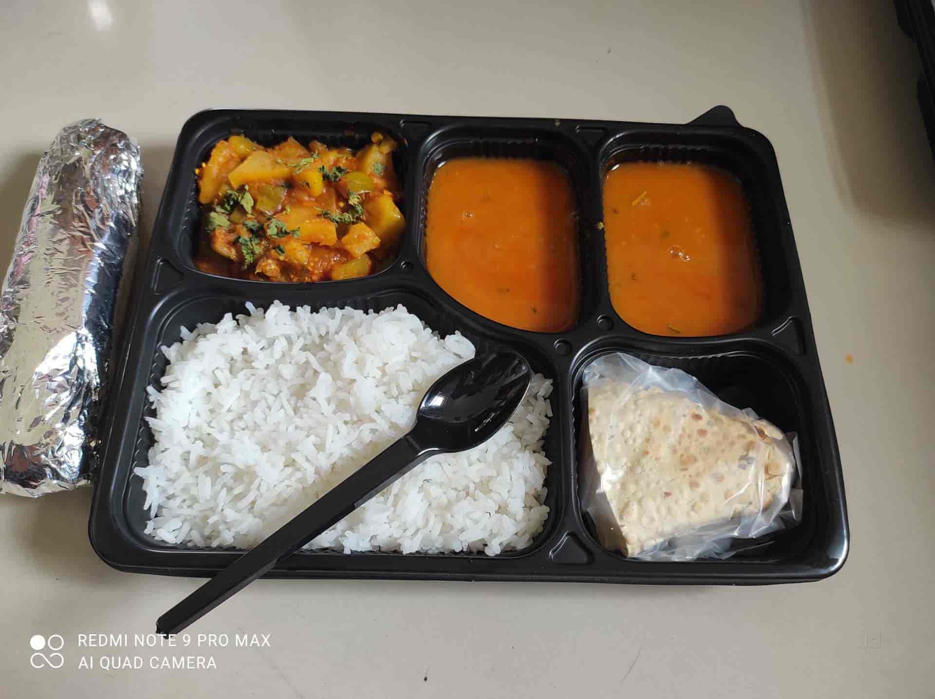 Asha Tiffin Service in Vastrapur,Ahmedabad Best Tiffin Services in
