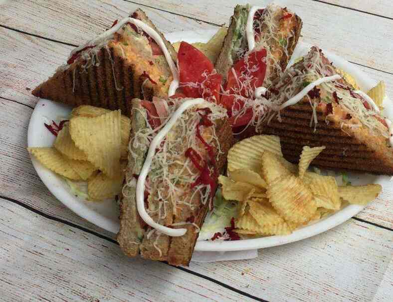 Breads & Burgers in Vastrapur,Ahmedabad Order Food Online Best Fast