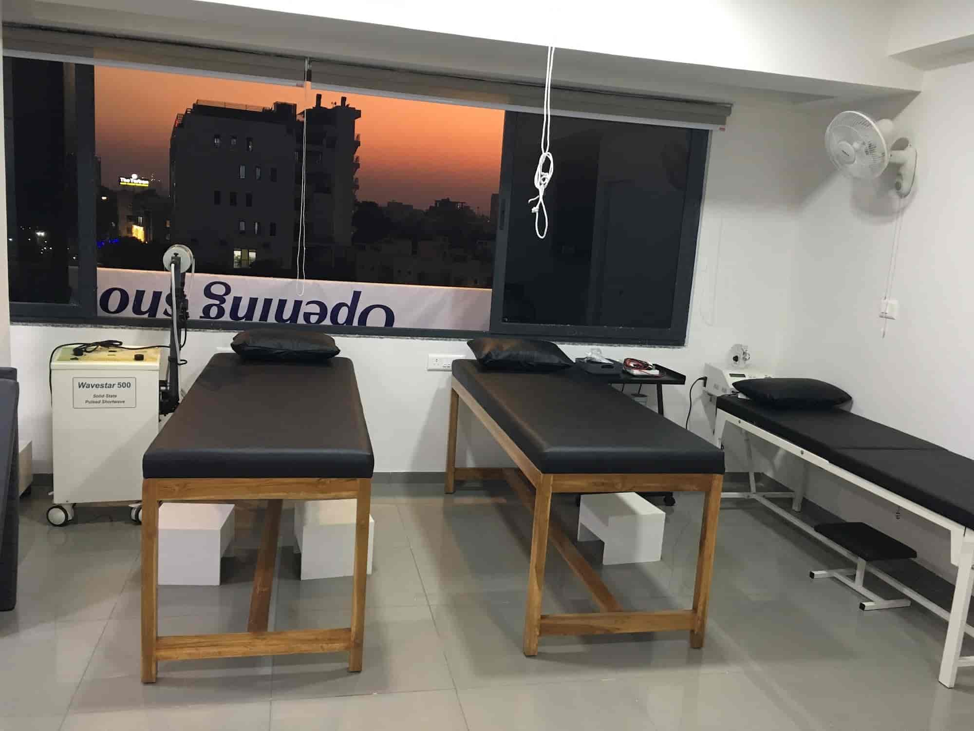 Top Clinics With Geriatric Physiotherapy Consultation in Ghodasar