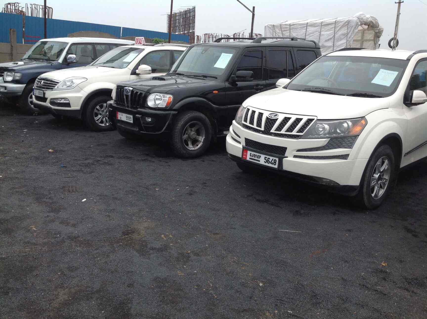 Top Second Hand Luxury Car Dealers in Maninagar Best Used Luxury Car