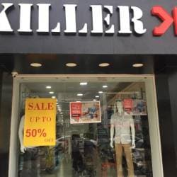 killer showroom