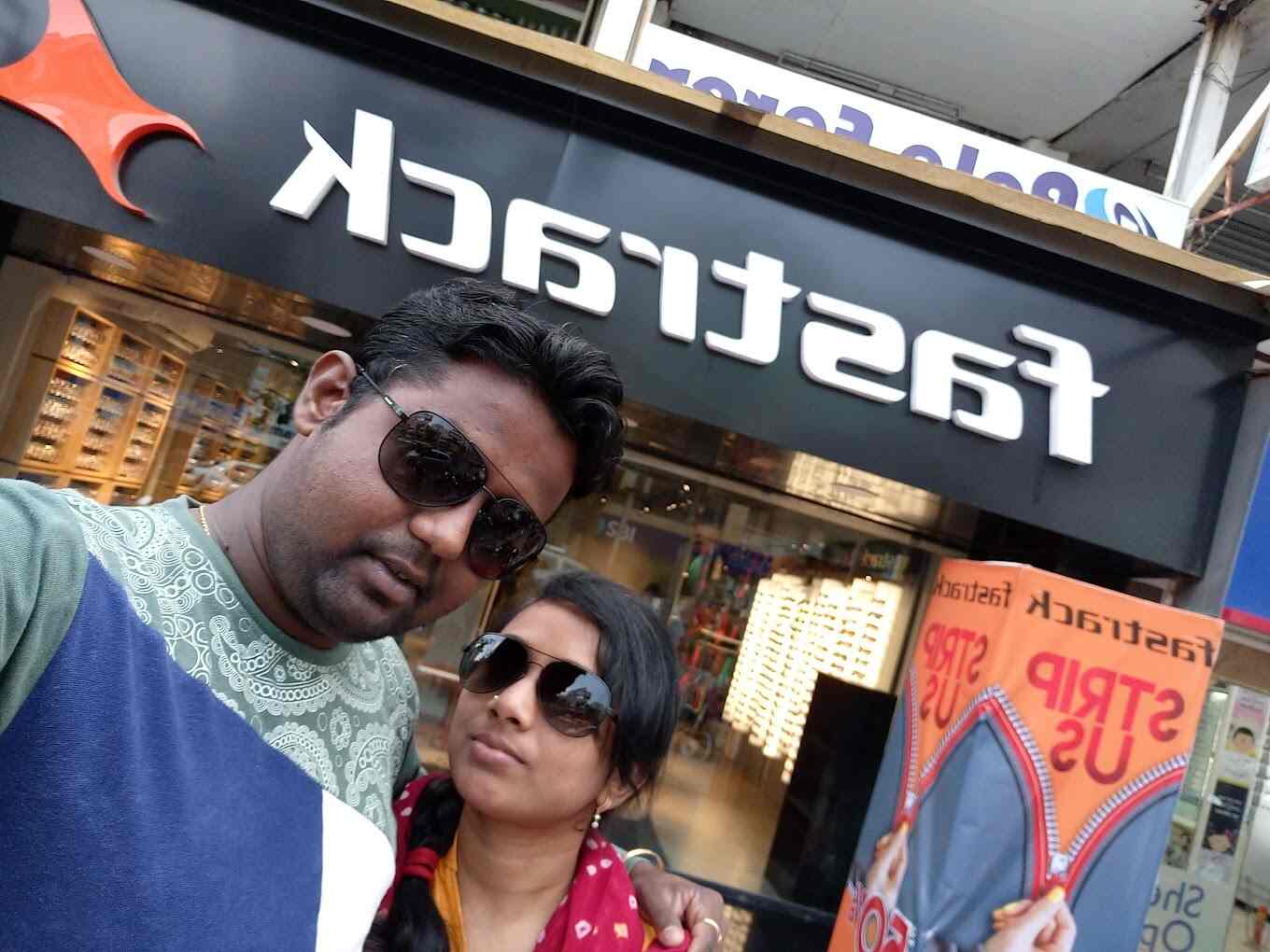 Fastrack Store in Navrangpura,Ahmedabad Best Bag Dealers in Ahmedabad