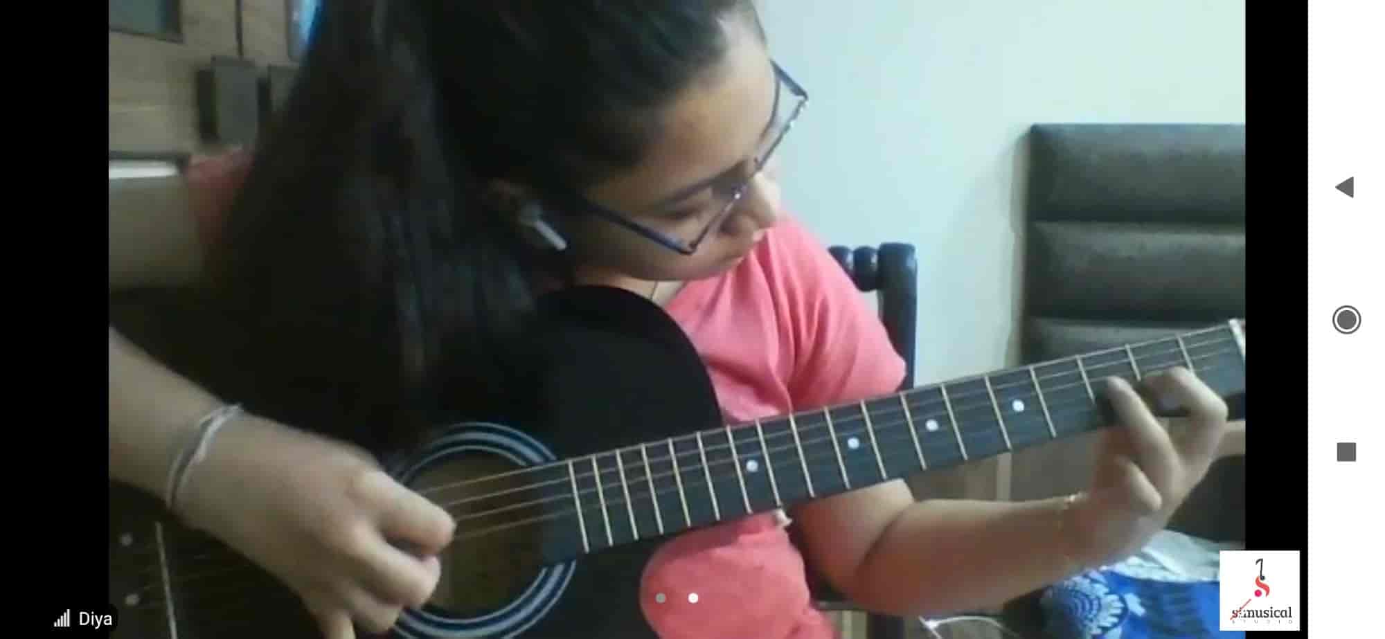 Simusical Studio in Bodakdev,Ahmedabad Best Music Classes For Guitar