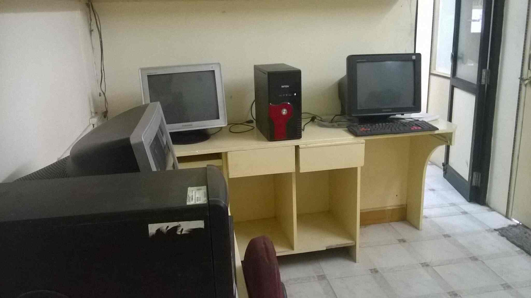 Yatharth Education in Navrangpura,Ahmedabad Best Computer Hardware