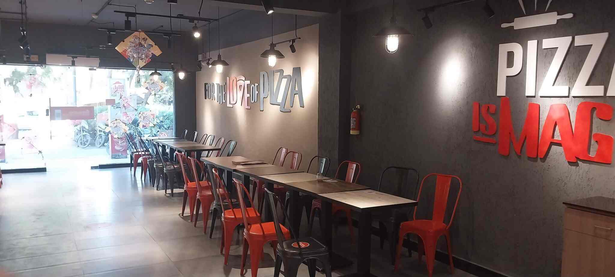 Pizza Hut near Courtyard Marriott HotelSatellite Road, Ahmedabad