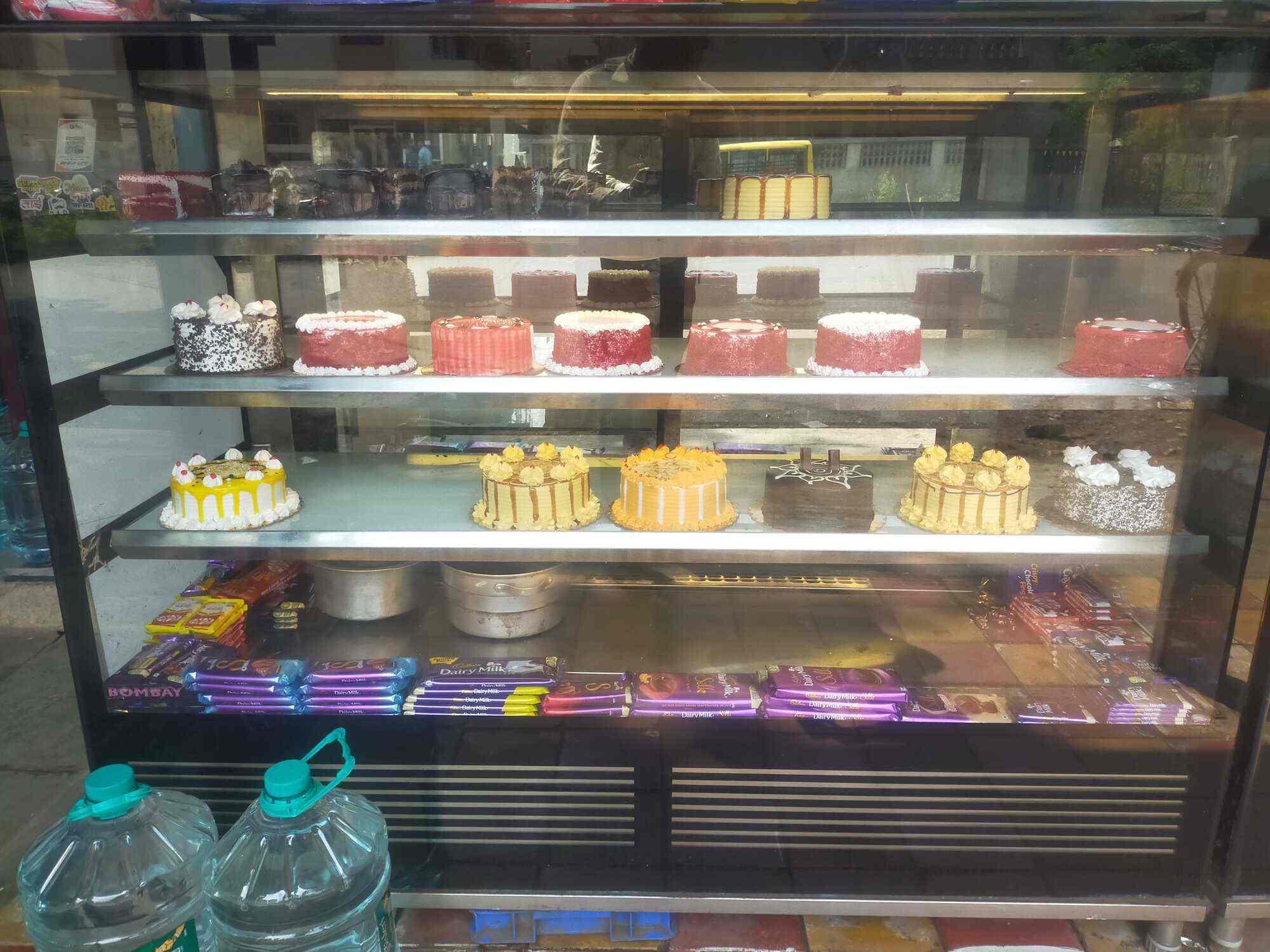 Shree Kabir Cakes in Pipeline Road,Ahmednagar Order Food Online