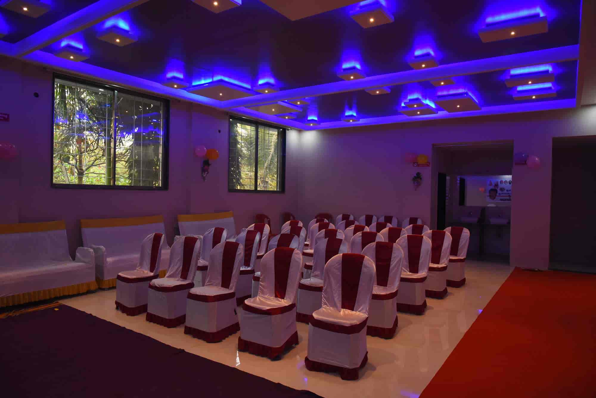 Hotel President Palace Pure Veg Restaurant & Bar in Solapur Road