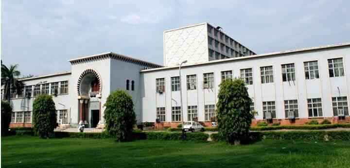 Maulana Azad Library 6