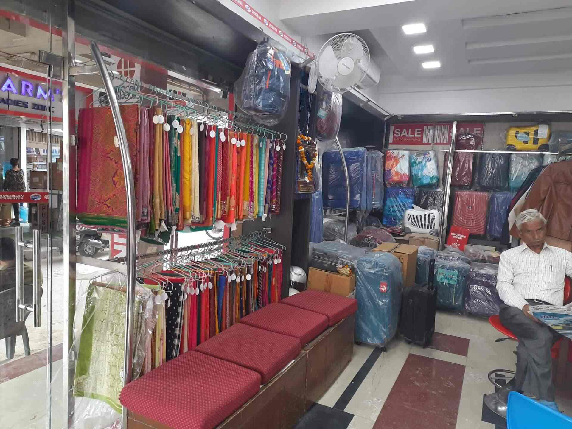 BAND BOX Luggage Point in Centre Point,Aligarh Best Dry Cleaners in Aligarh Justdial