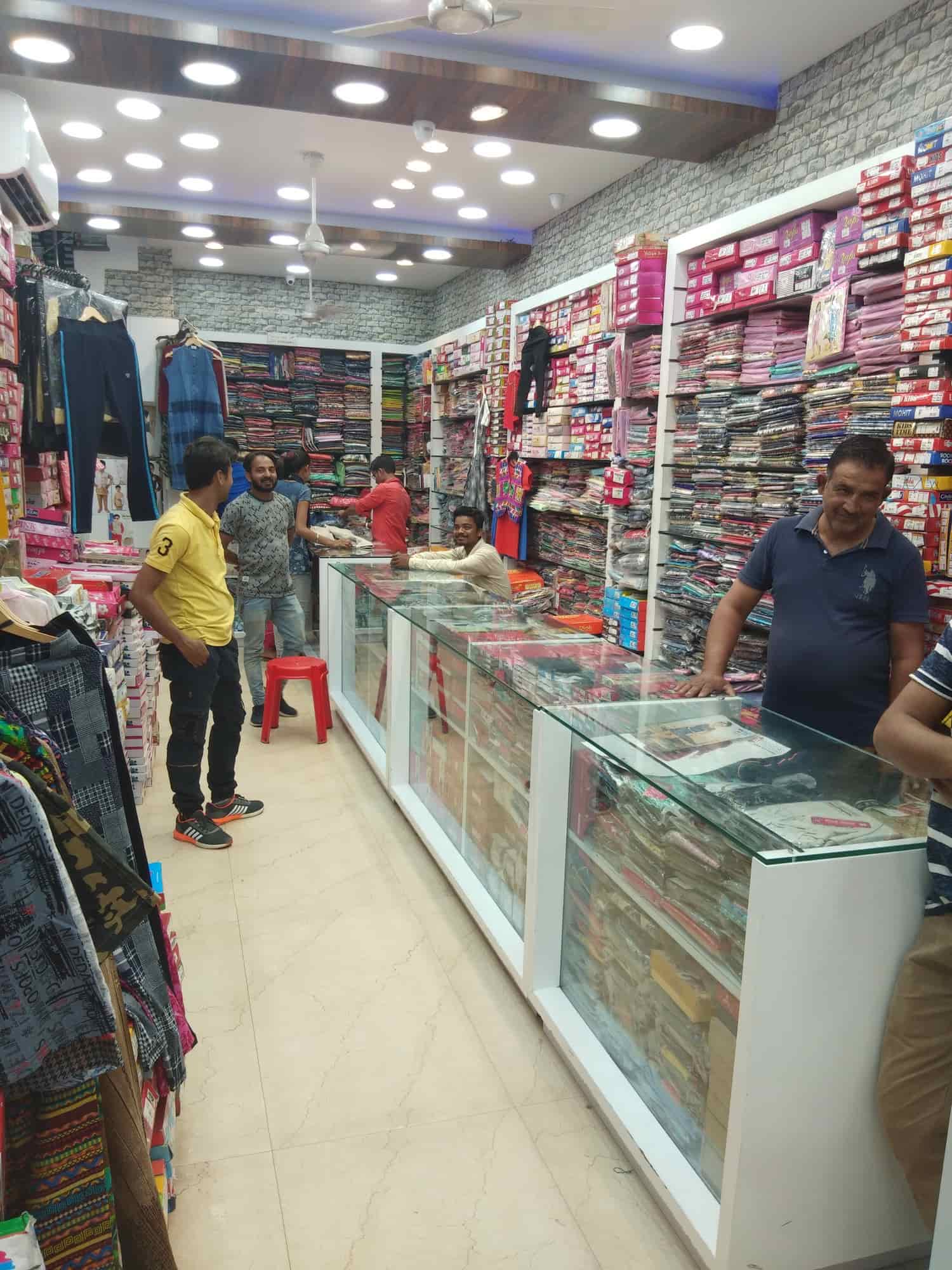 Top Readymade Garment Shop in Kacha Bazar Best Readymade Clothing