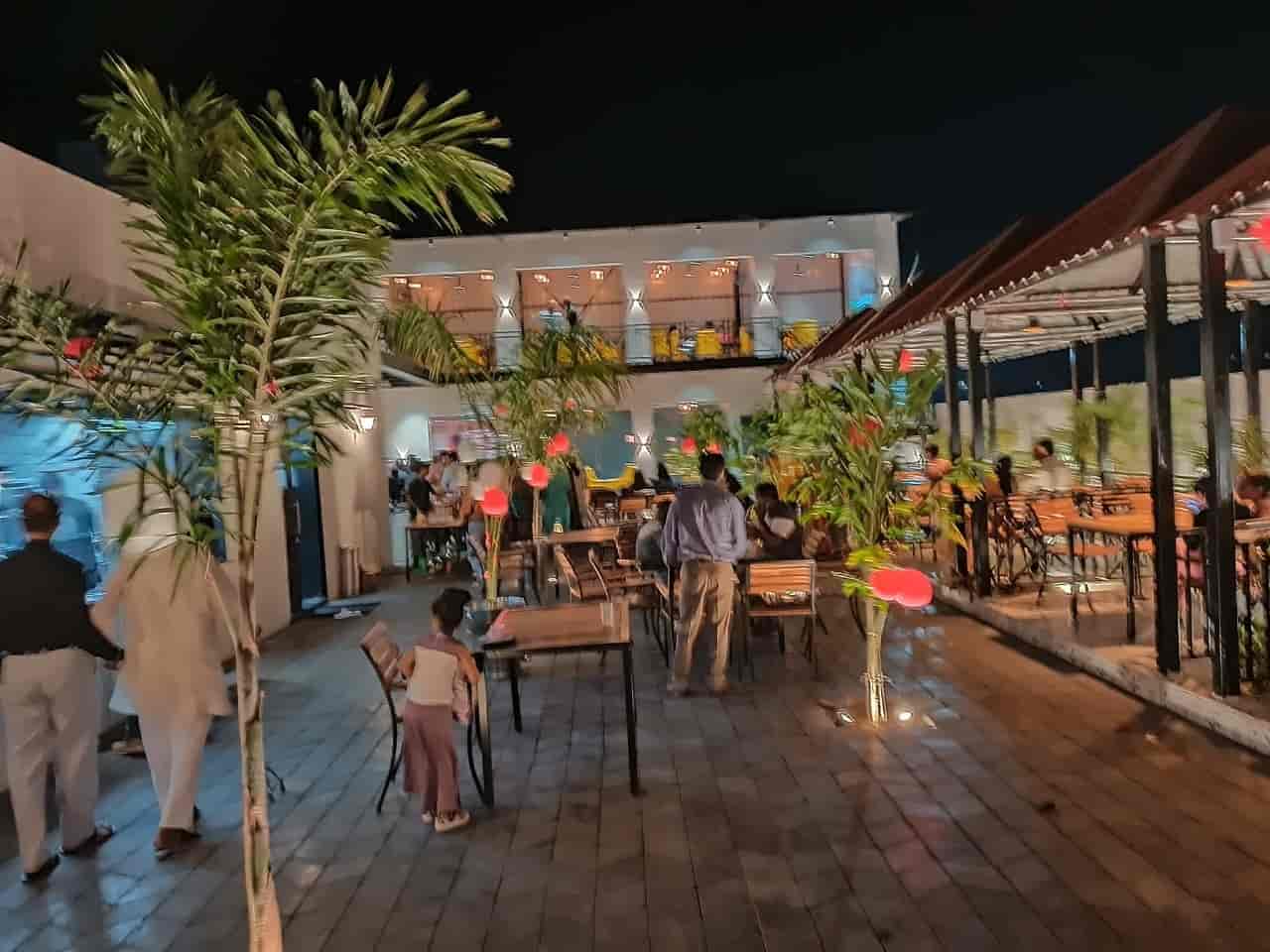 Restaurant in Amravati