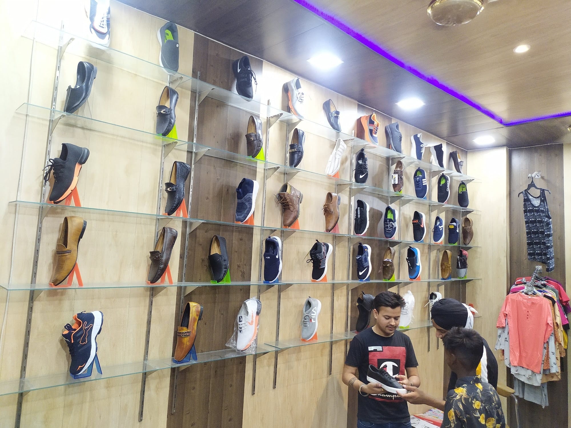 Gupta Fashion Hub in Verka,Amritsar Best NikeShoe Dealers in Amritsar Justdial