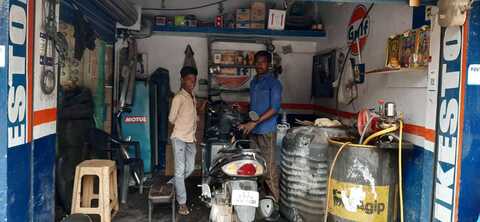 Suresh Two Wheeler Mechanic Shop 