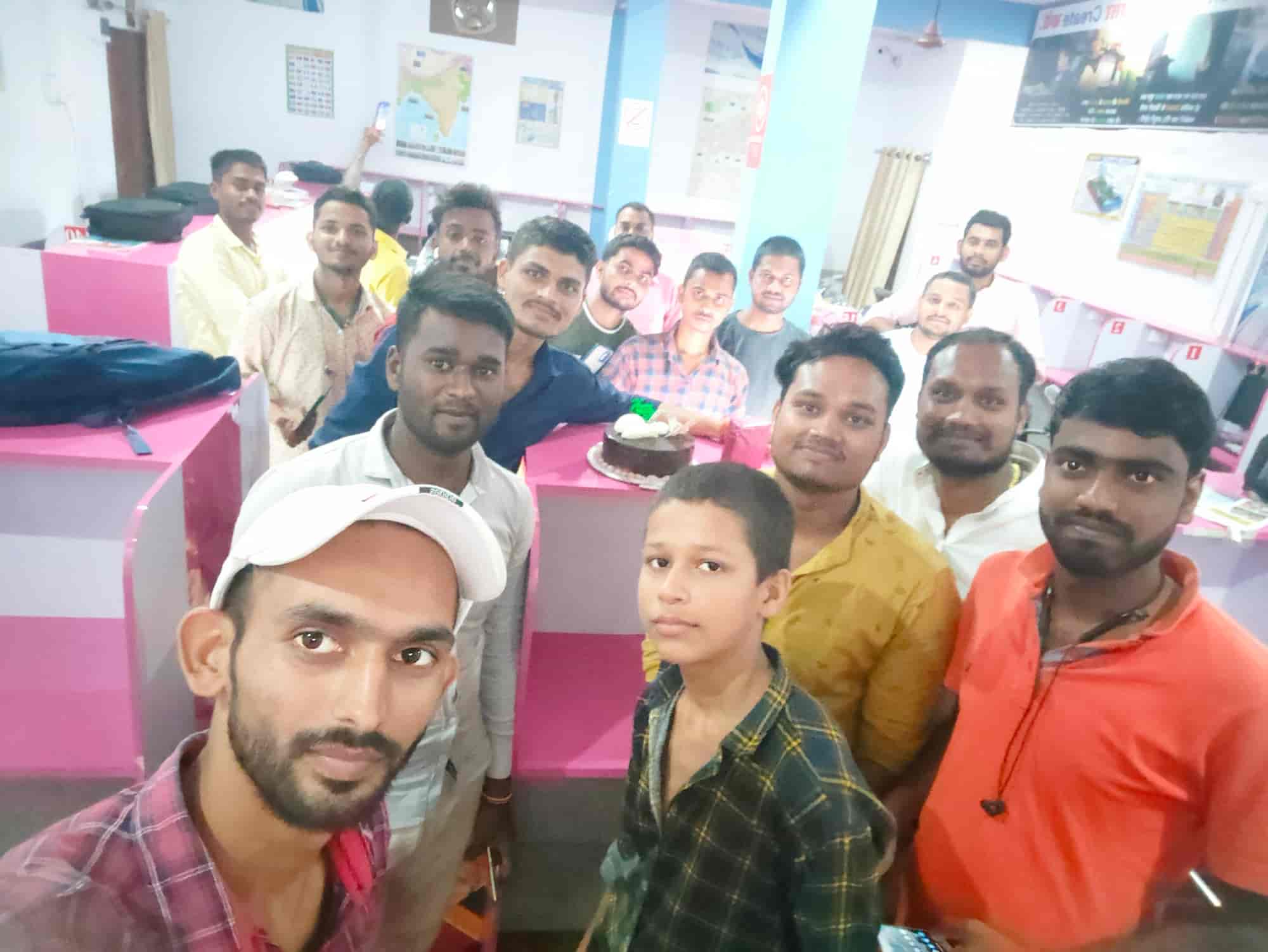 Maa Geeta Library 6