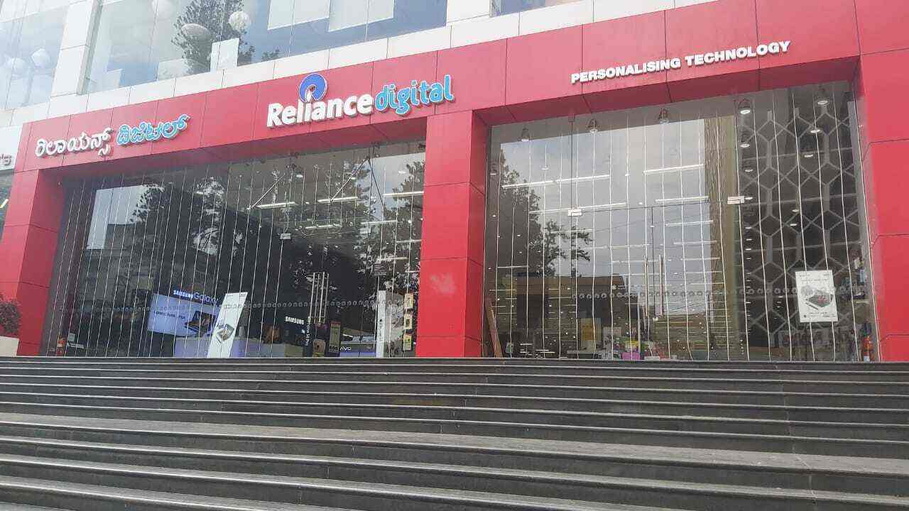 Top Reliance Digital near Garuda Shopping MallMagrath Road Best Reliance Digital Store near