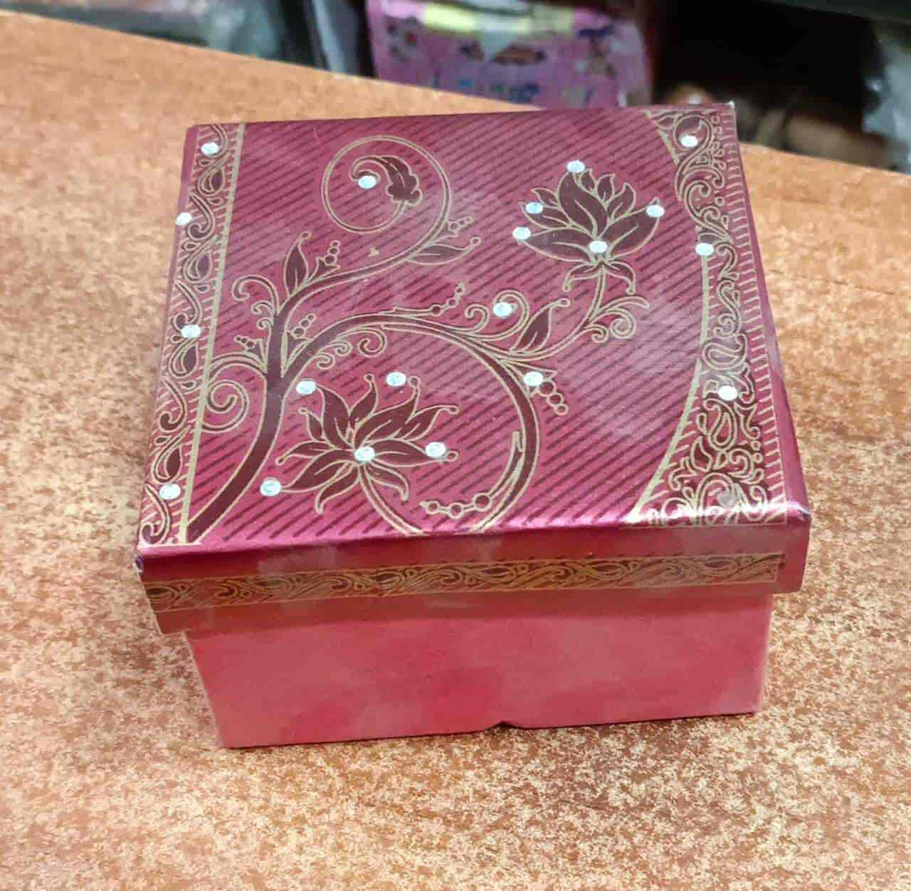 Top Paper Plate Dealers in Commercial Street Best Disposable Paper