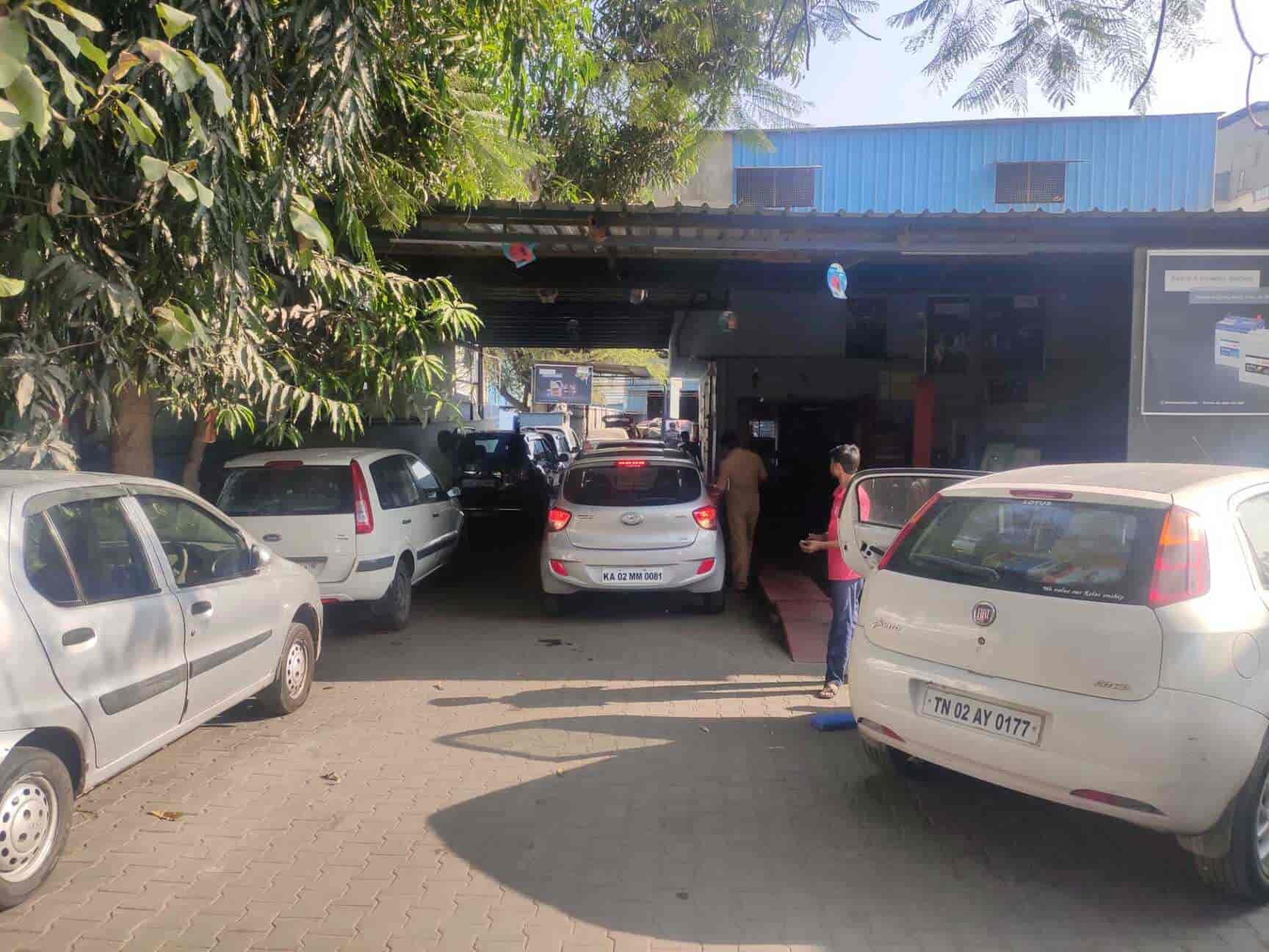 Lotus Motors in Mysore Road,Bangalore Best NissanCar Repair