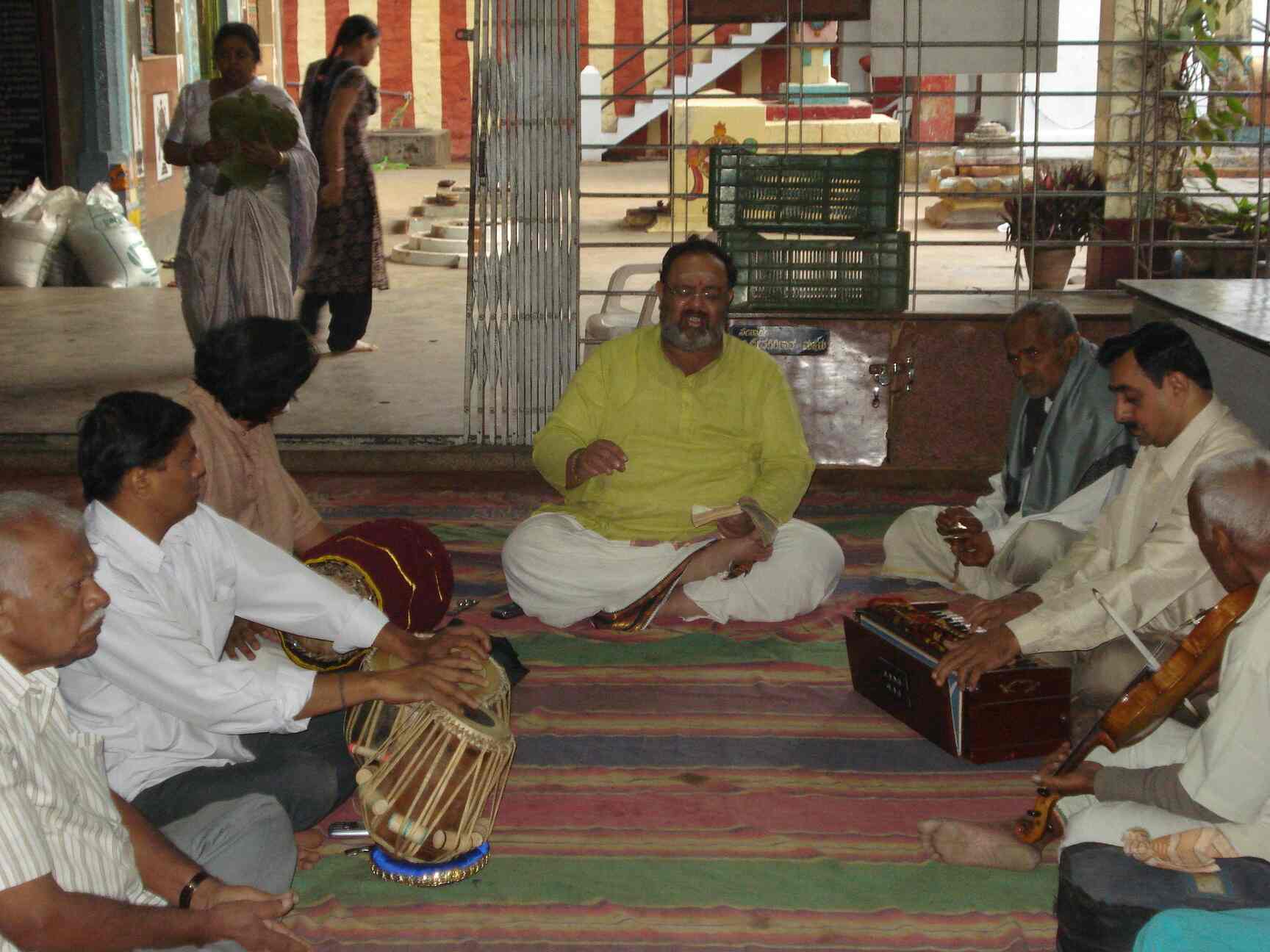 Musical Instrument Dealers in City Market, Bangalore Music Instrument