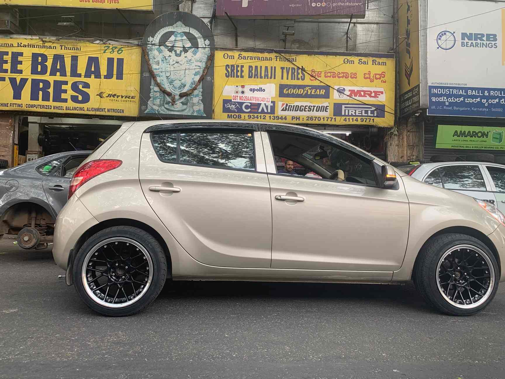 Top Apollo Tyre Dealers in HAL Best Apollo Tyre Dealers Bangalore