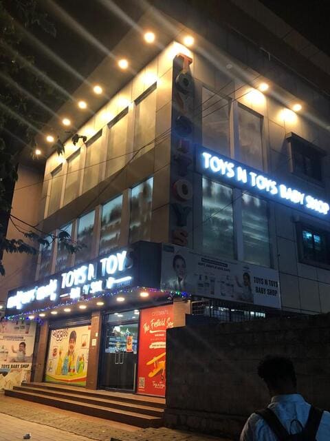 Sapphire top toys indiranagar