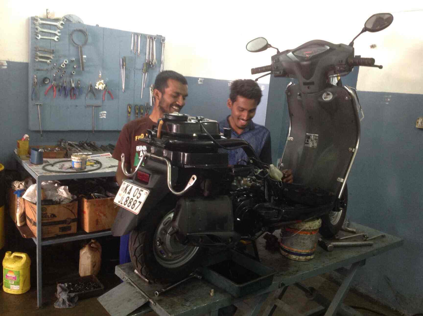 Malnad Motors in Jp Nagar 3rd Phase,Bangalore Best Bajaj Avenger