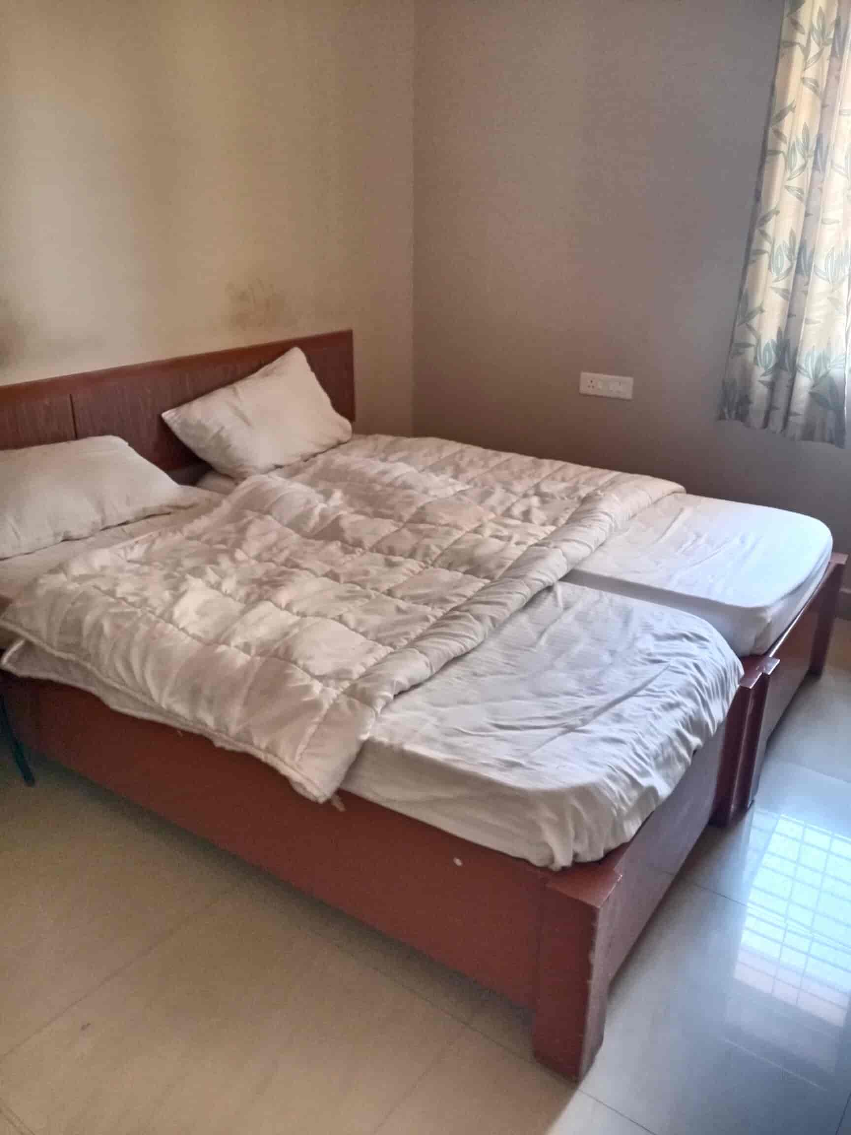 Book V M Comforts in Yelahanka Old Town,Bangalore Best Hotels in