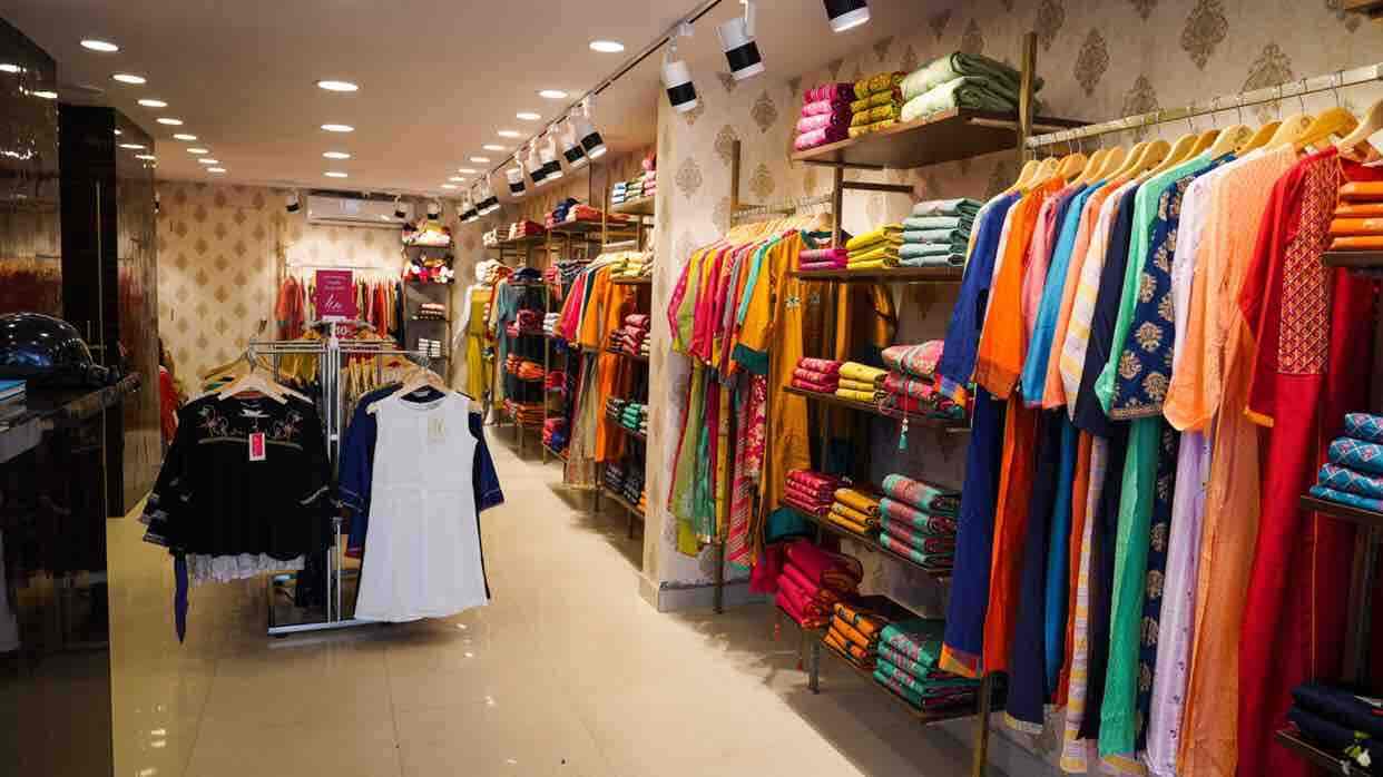 ladies clothes store near me