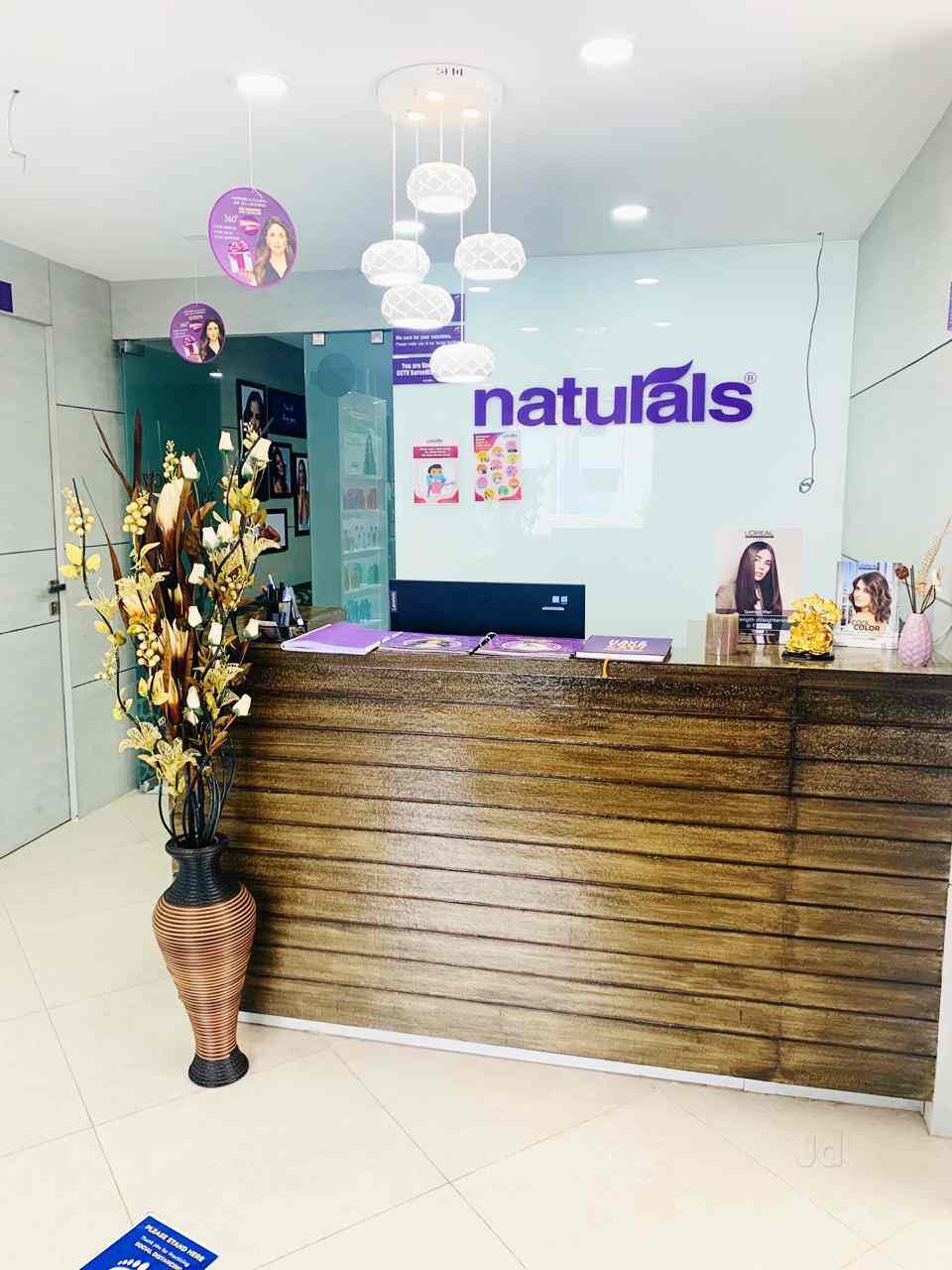 Naturals Salon Photos, Seetha Circle, Bangalore Pictures & Images