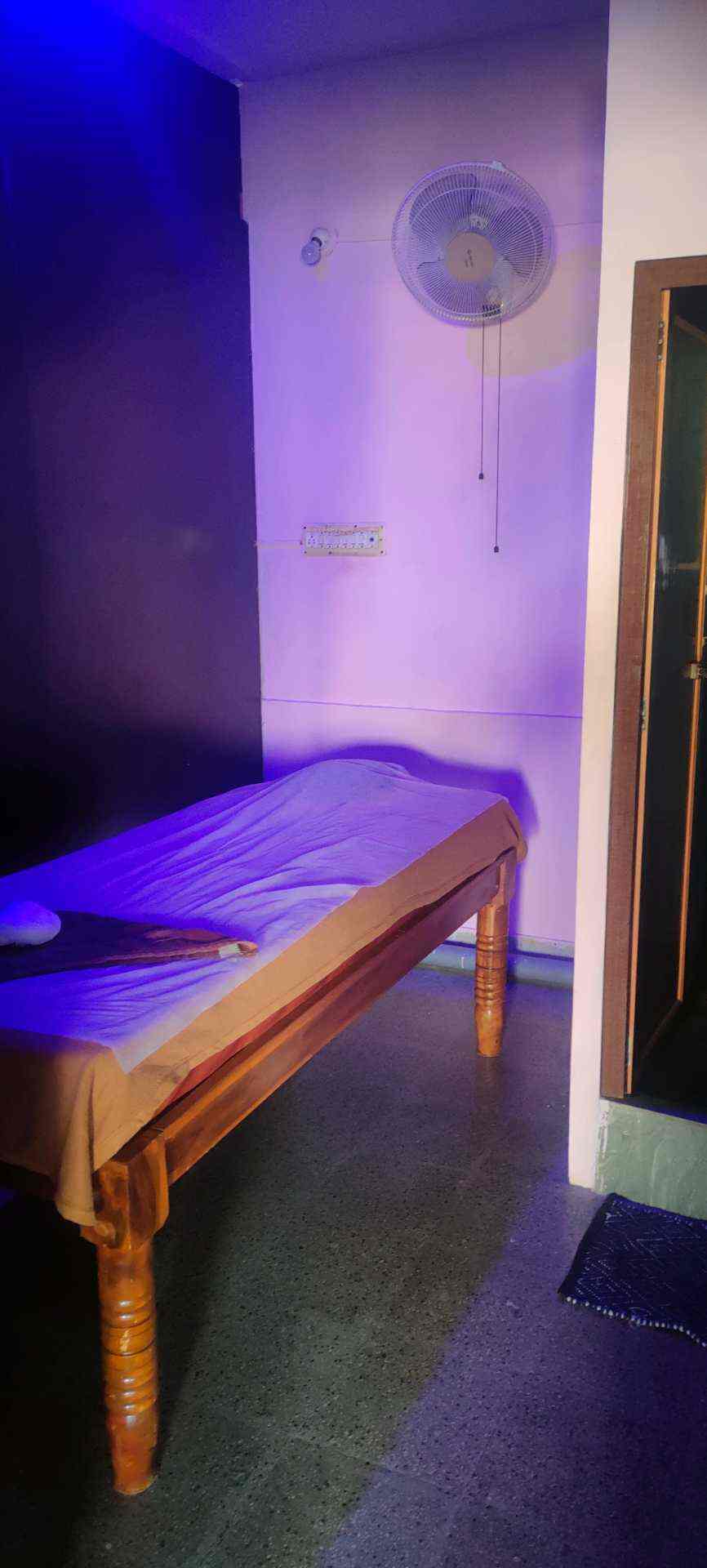 Shine Unisex Saloon And Spah in Rajajinagar,Bangalore Best Body Massage Centres in Bangalore