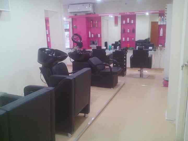 High Trendz Salon in Malleswaram,Bangalore Best Beauty Salons in