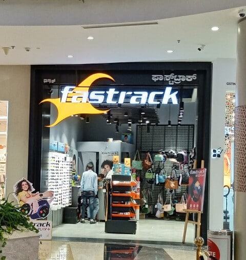 Fastrack outlet top