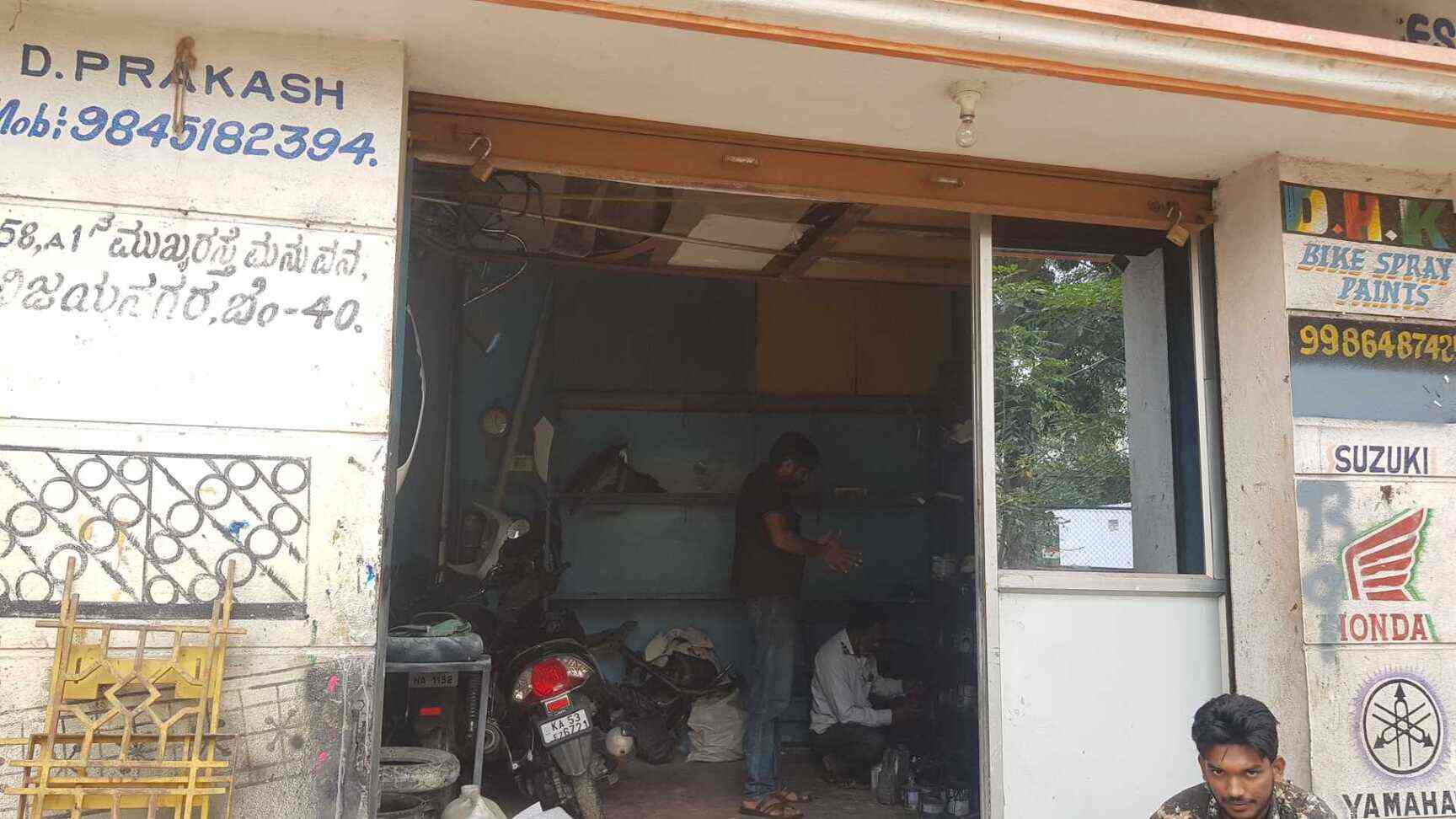 motorbike spray painters near me