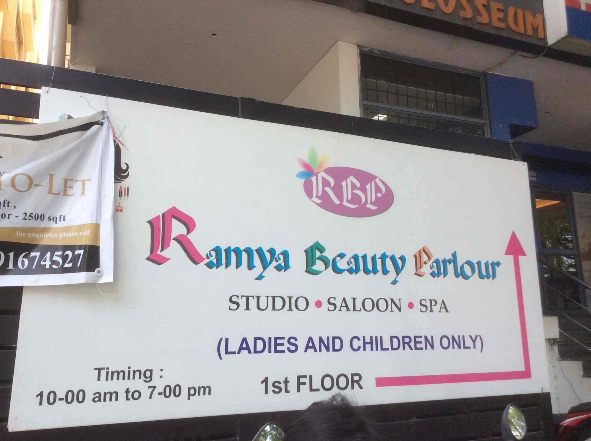 Top Beauty Parlours in Old Tharagupet,Bangalore Best Ladies Beauty