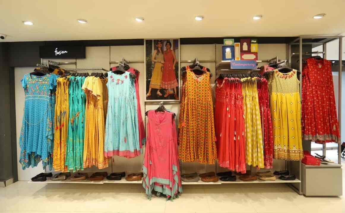 Reliance online dress shopping store