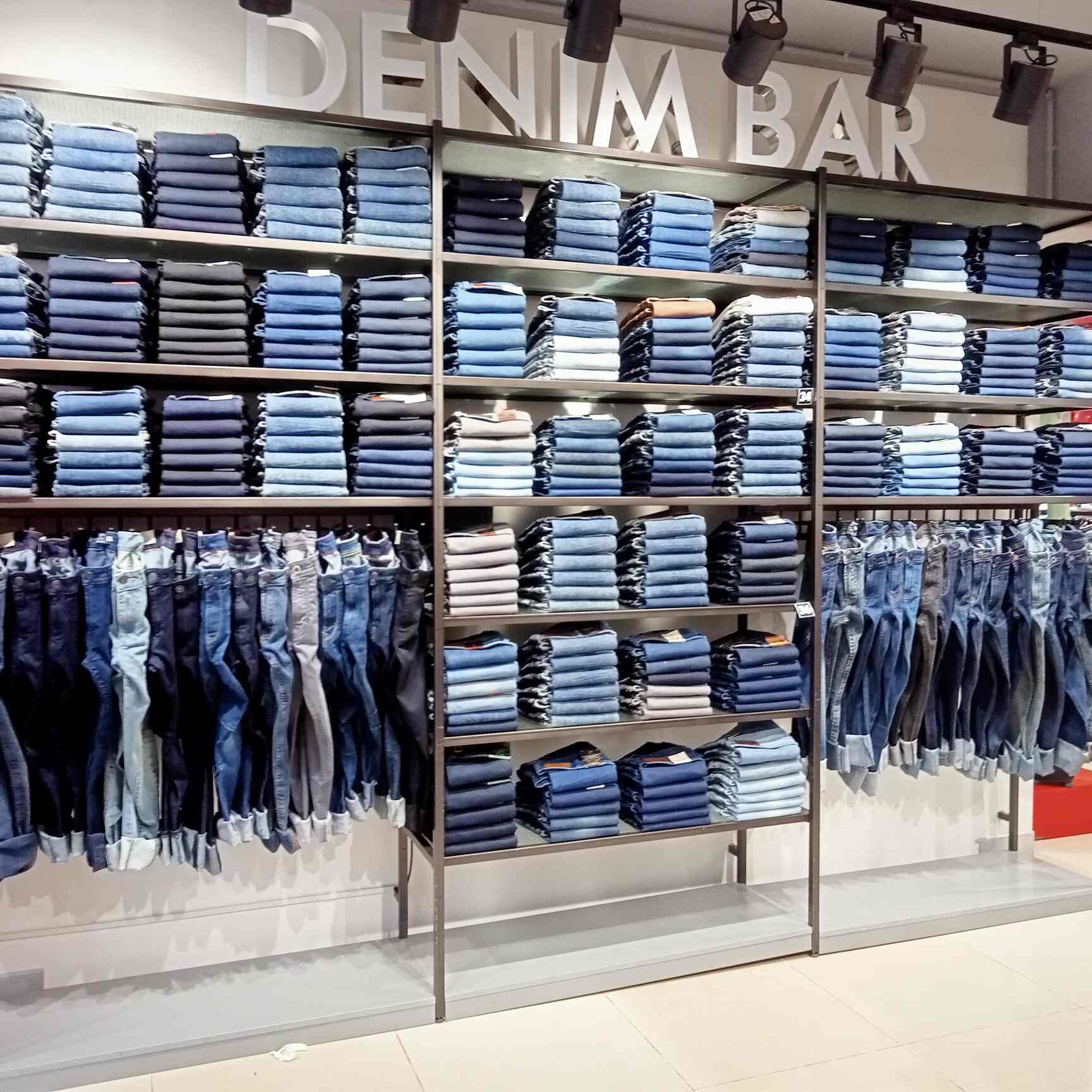 Find list of Peter England in Chandapura Peter England Stores